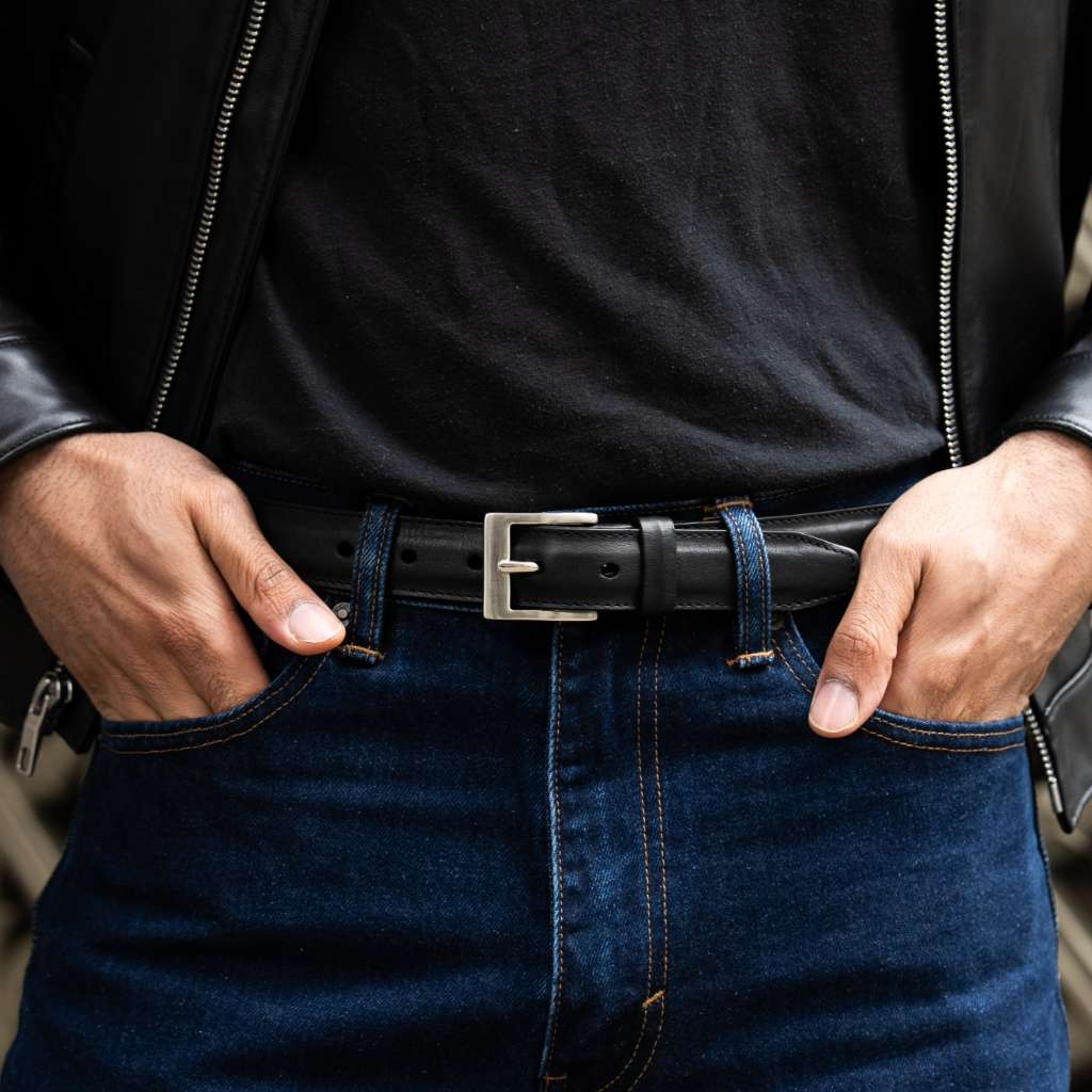 Men's Classic Leather Belt | Black - Image 4